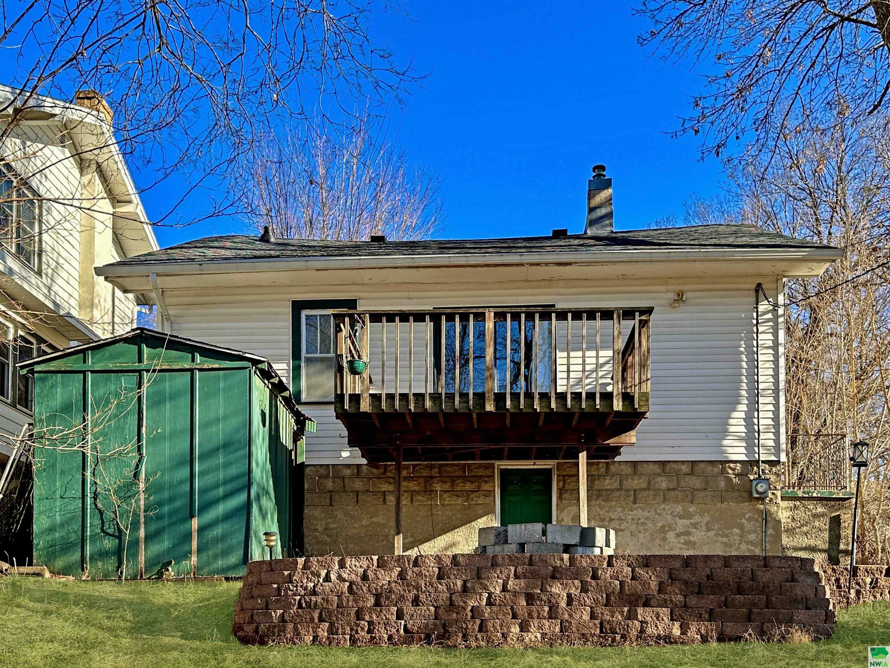 Property Photo:  2127 Kennedy Drive  IA 51104 