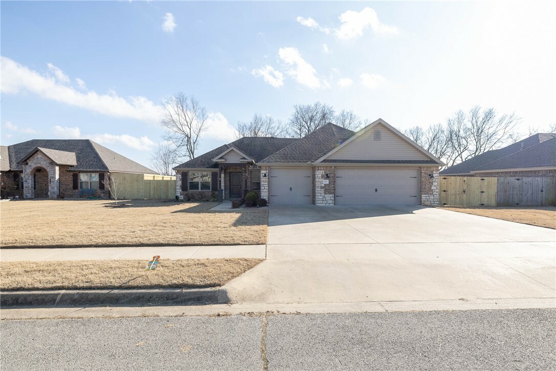 Property Photo:  803 Sedgwick Drive  AR 72753 