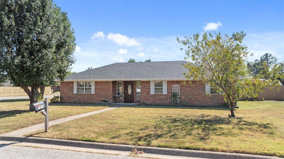 Property Photo:  1414 W Centennial Drive  AR 72758 