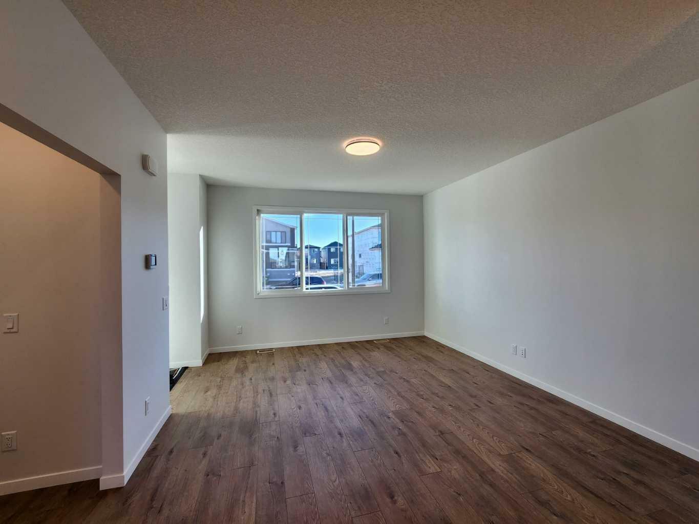 Property Photo:  495 Lucas Boulevard NW  AB T3P 2C9 