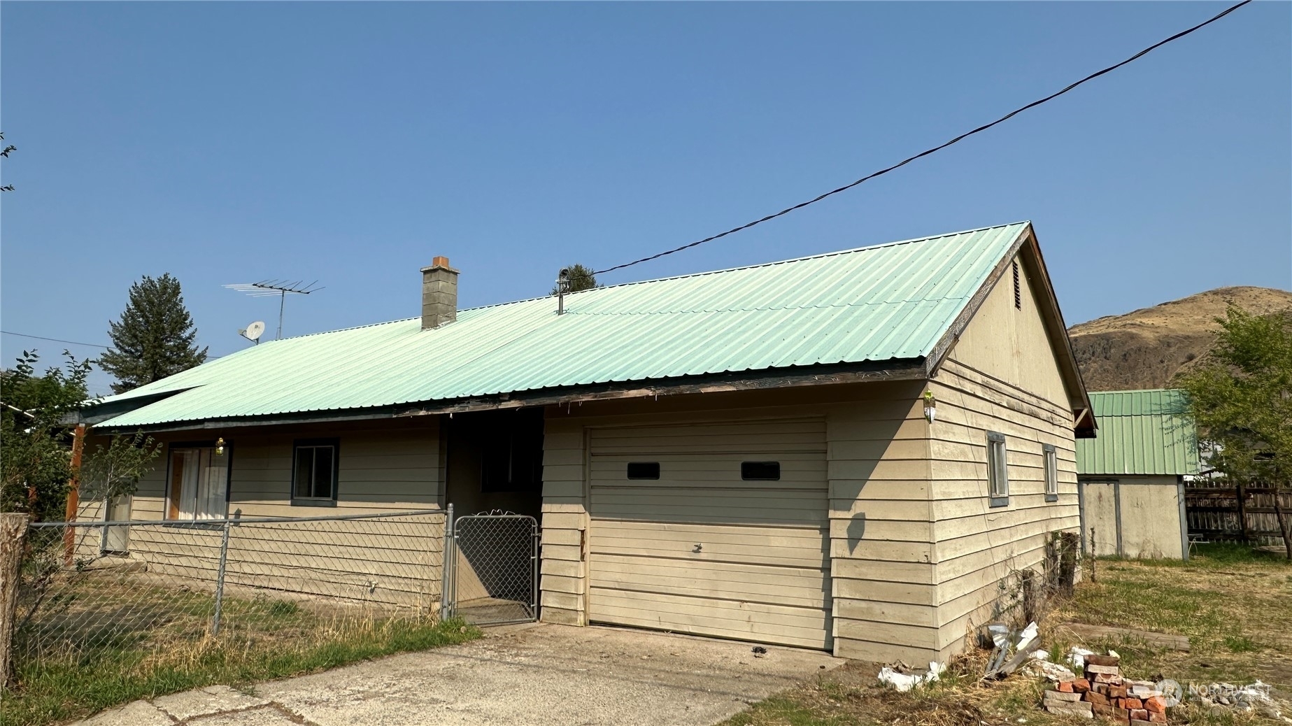 Property Photo:  1116  Hughes Lane  WA 98856 