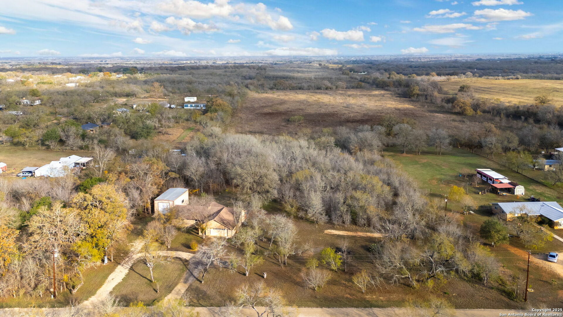 Property Photo:  264 Pleasant Acres Dr  TX 78155 