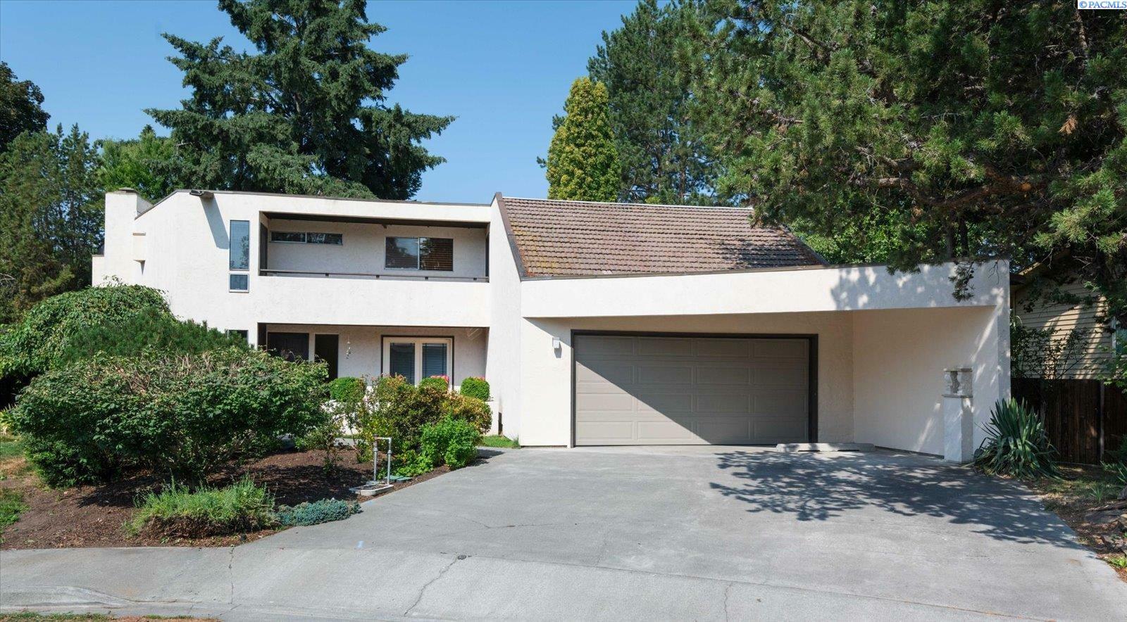 Property Photo:  2523 Granada Ct  WA 99354 