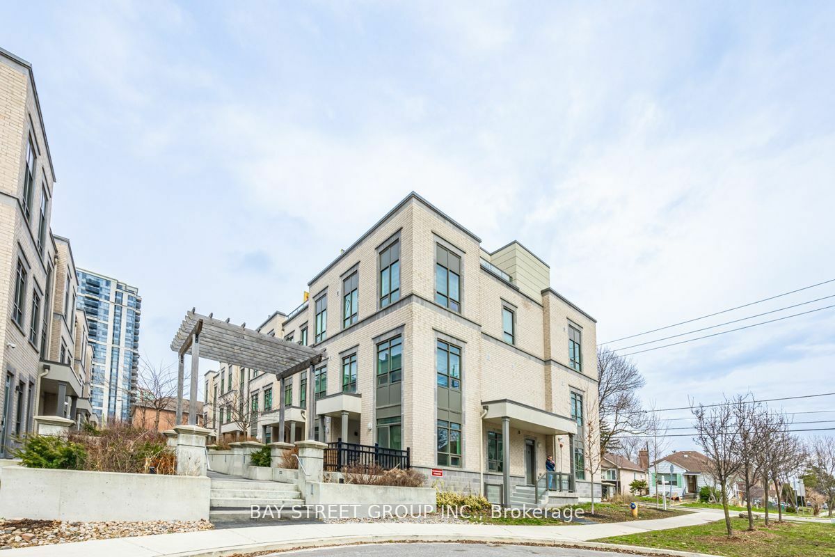 Property Photo:  50 Holmes Ave 7  ON M2N 4W5 