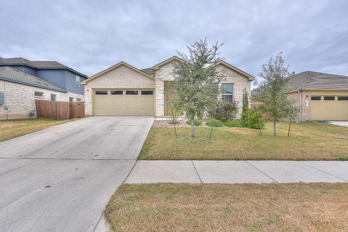 Property Photo:  9109 Daisy Cutter Crossing  TX 78626 