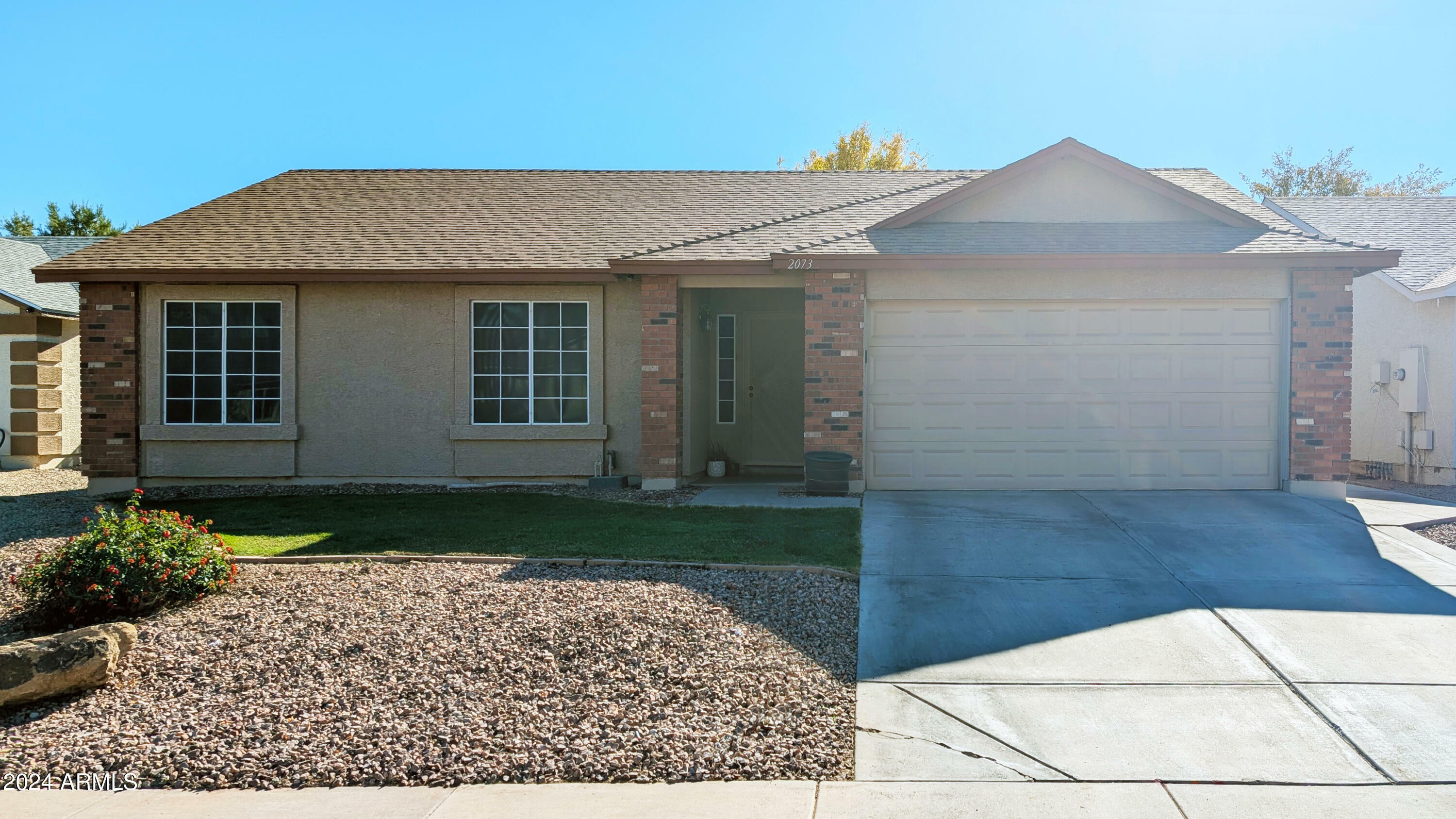 Property Photo:  2073 E Ranch Court  AZ 85296 