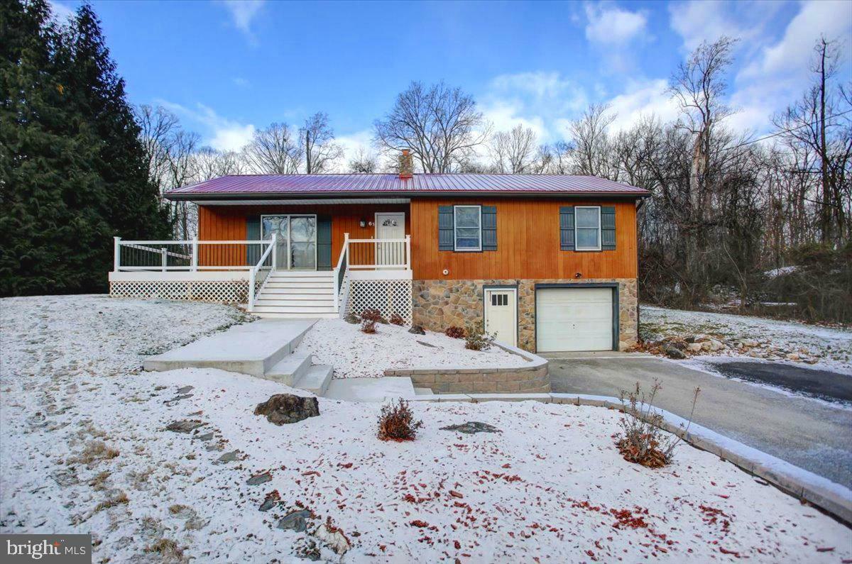 Property Photo:  61 High Trail  PA 17320 