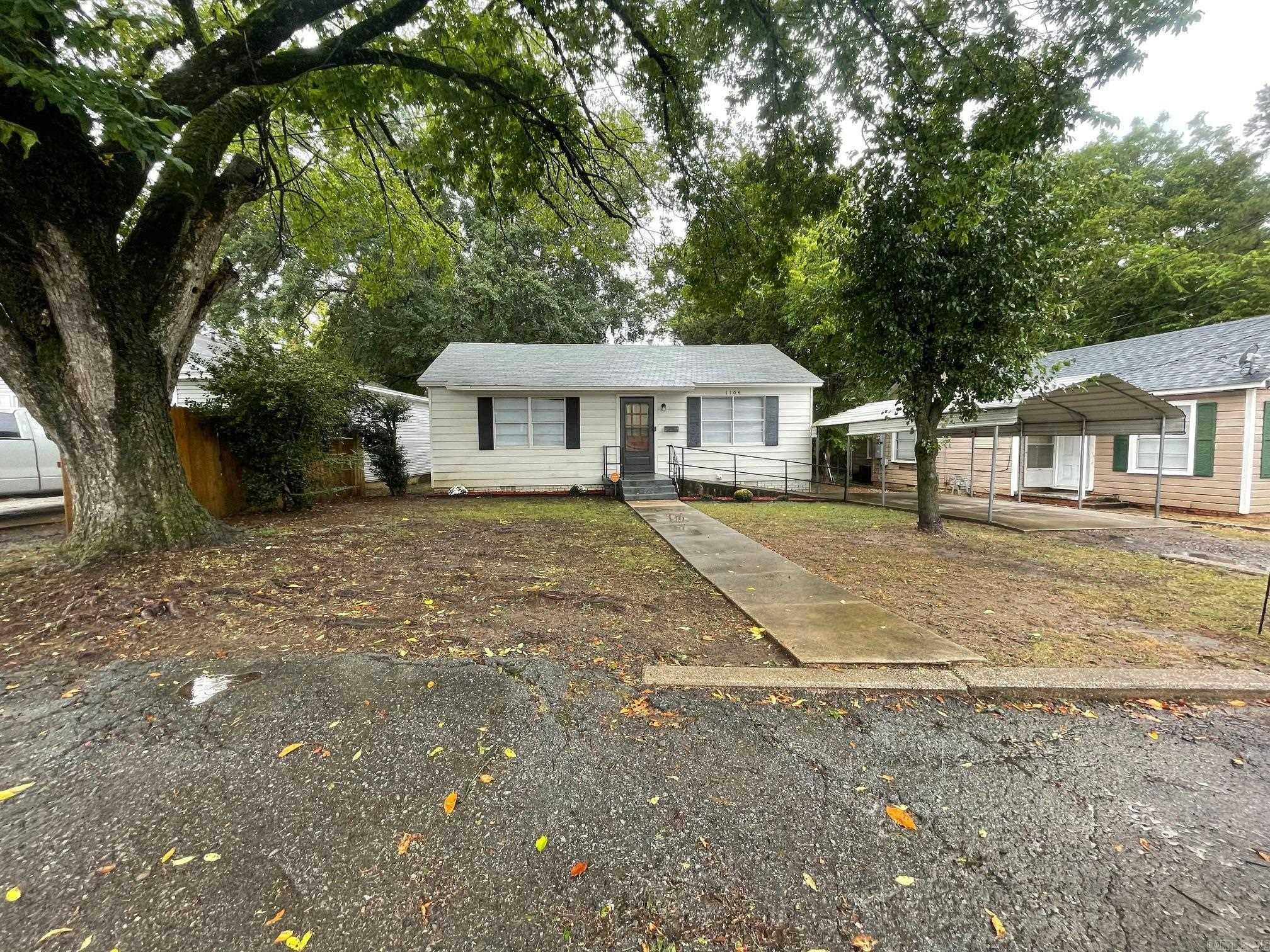 Property Photo: 1104 Parkway Drive AR 72118-4462