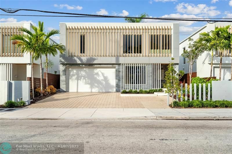 Property Photo:  609 SW 12th St  FL 33315 