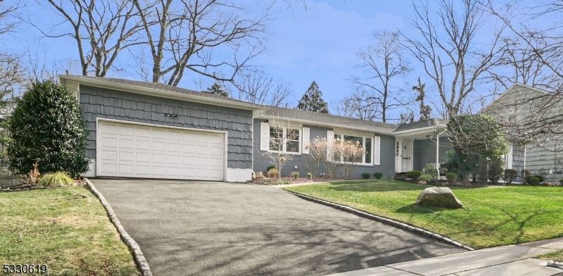 Property Photo:  36 Oak Ave  NJ 07052 