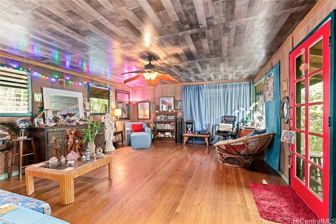 84-425 Makaha Valley Road  Waianae HI 96792 photo