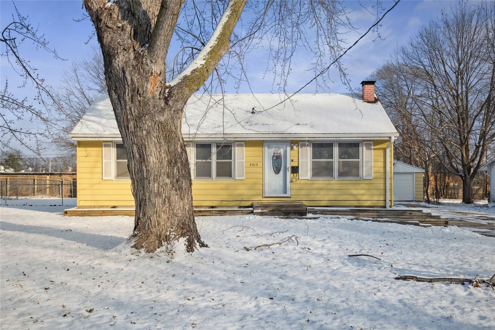 Property Photo: 3317 59th Street IA 50322