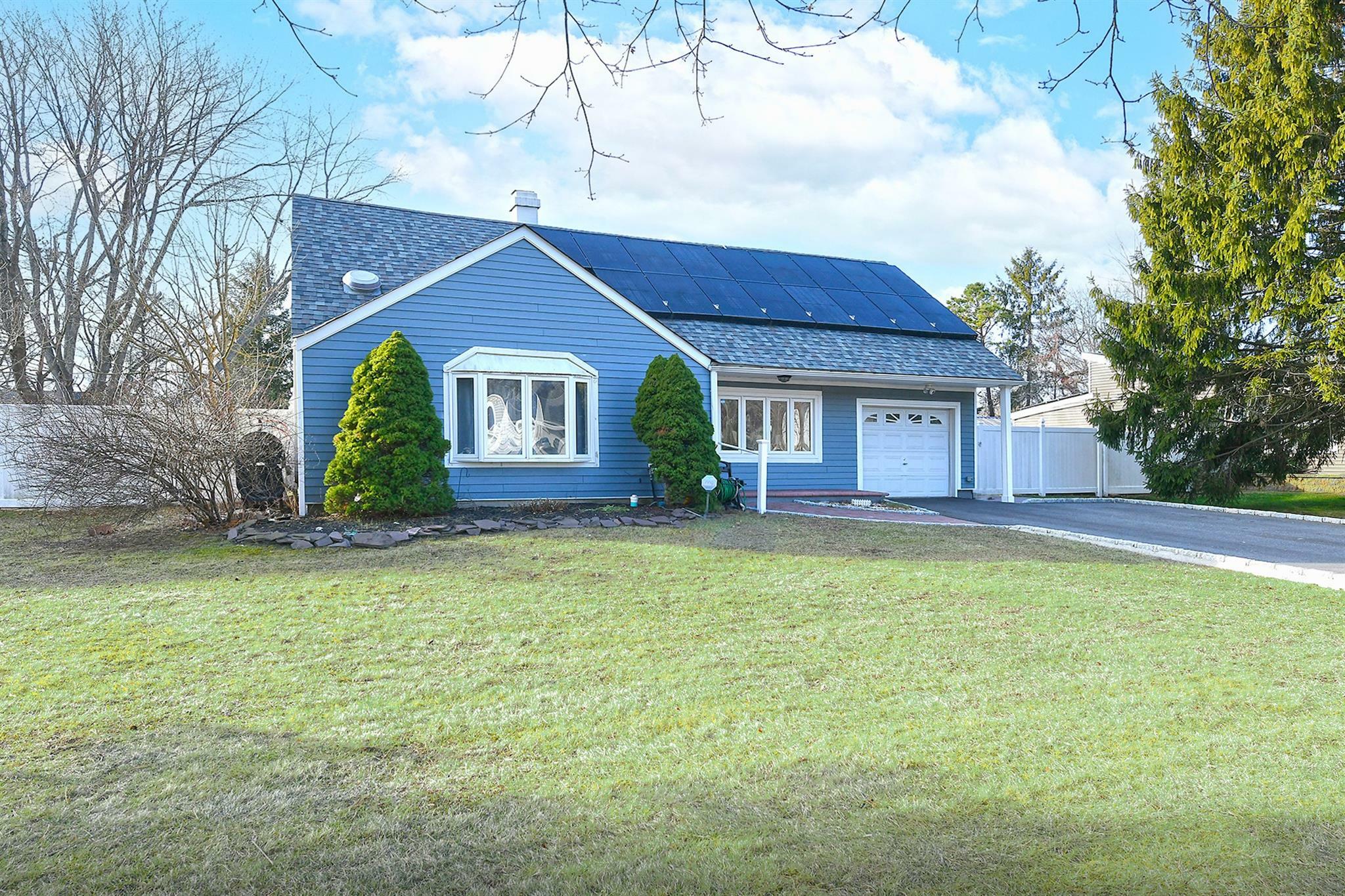 Property Photo:  66 White Pine Way  NY 11763 