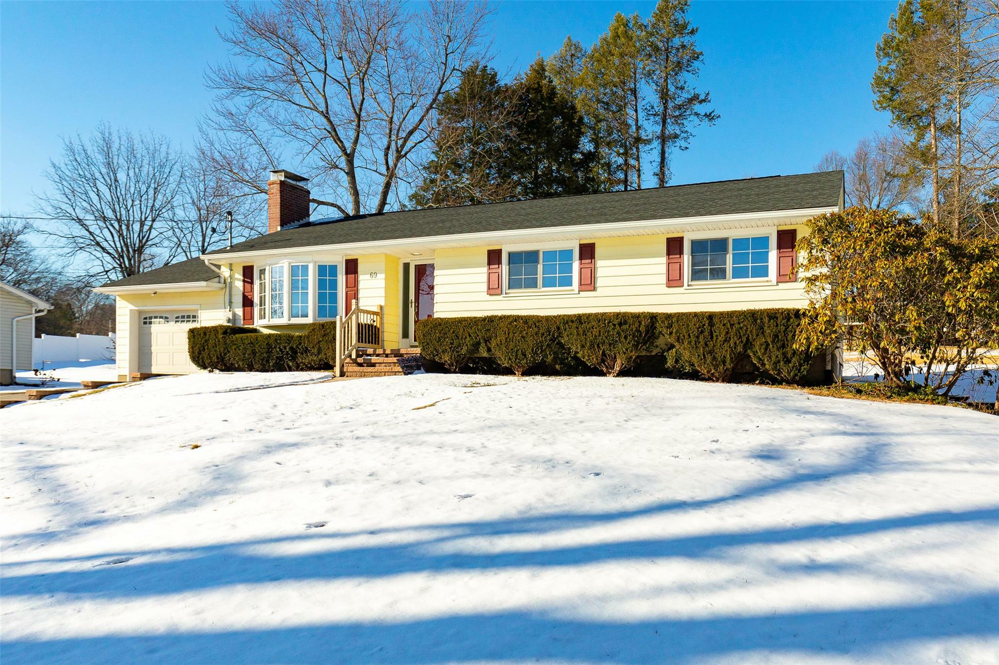 Property Photo:  69 Pye Lane  NY 12590 