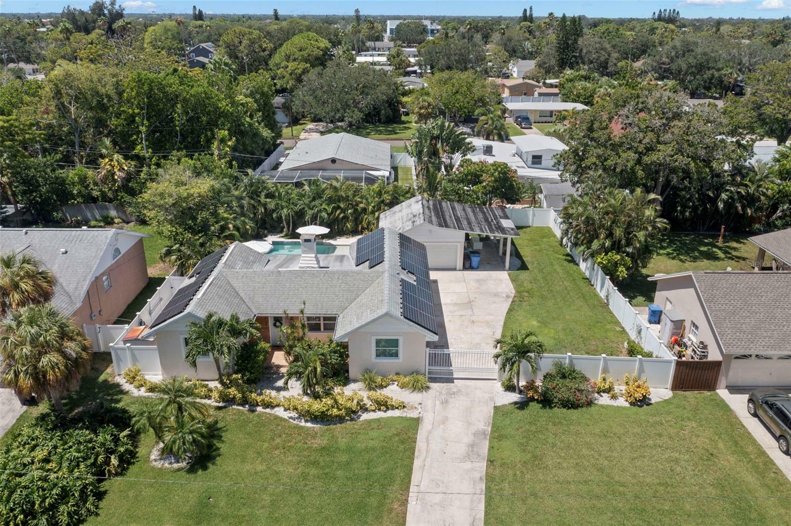 Property Photo:  4150 Helena Street NE  FL 33703 