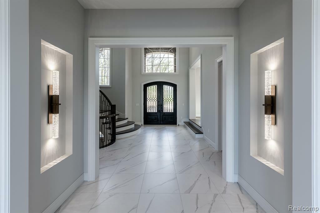 Property Photo: 4380 The Heights Boulevard MI 48306