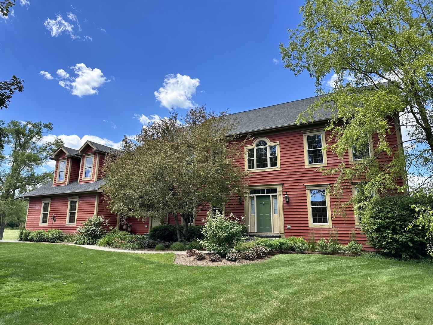 Property Photo: 21020 W Eleanor Lane IL 60047