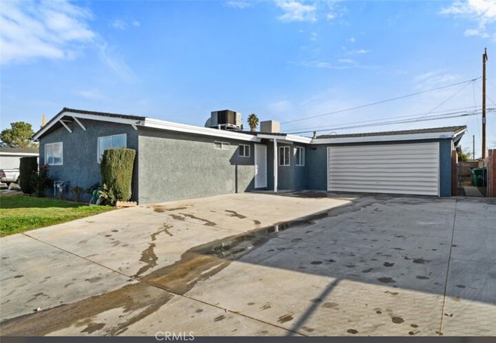 Property Photo: 44008 Stanridge Avenue CA 93535