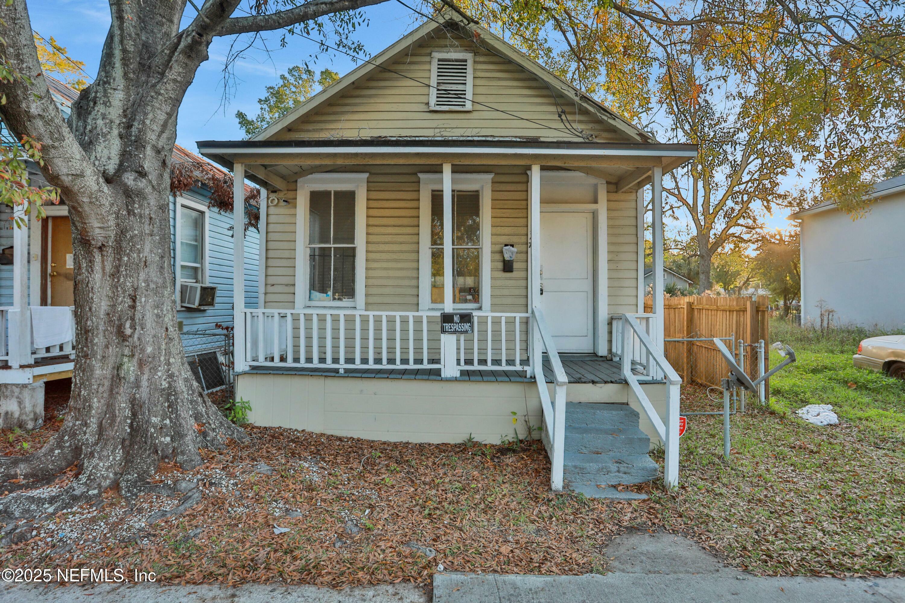 Property Photo:  1327 Cleveland Street  FL 32209 