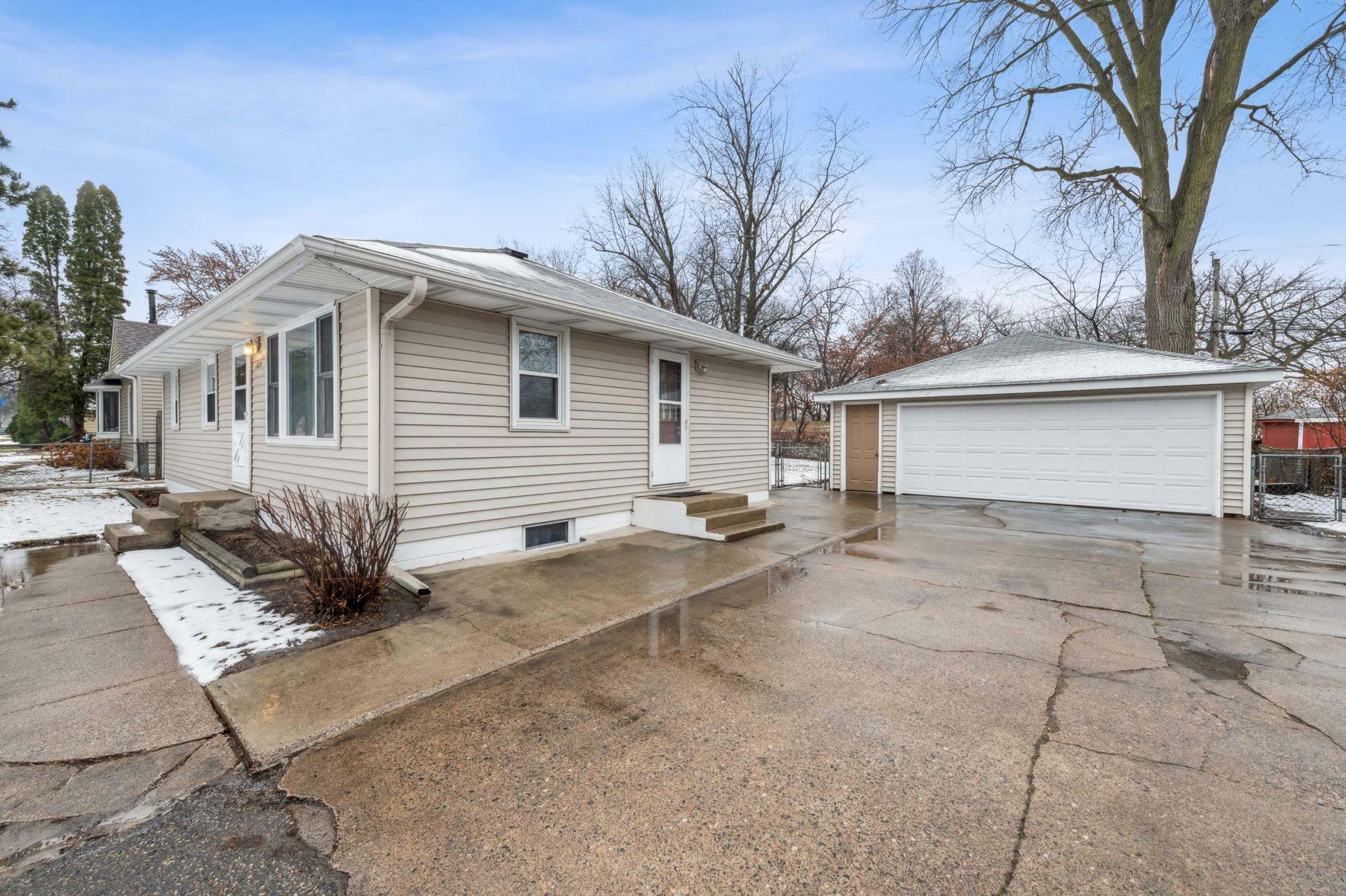 Property Photo:  1628 Hillview Road  MN 55126 