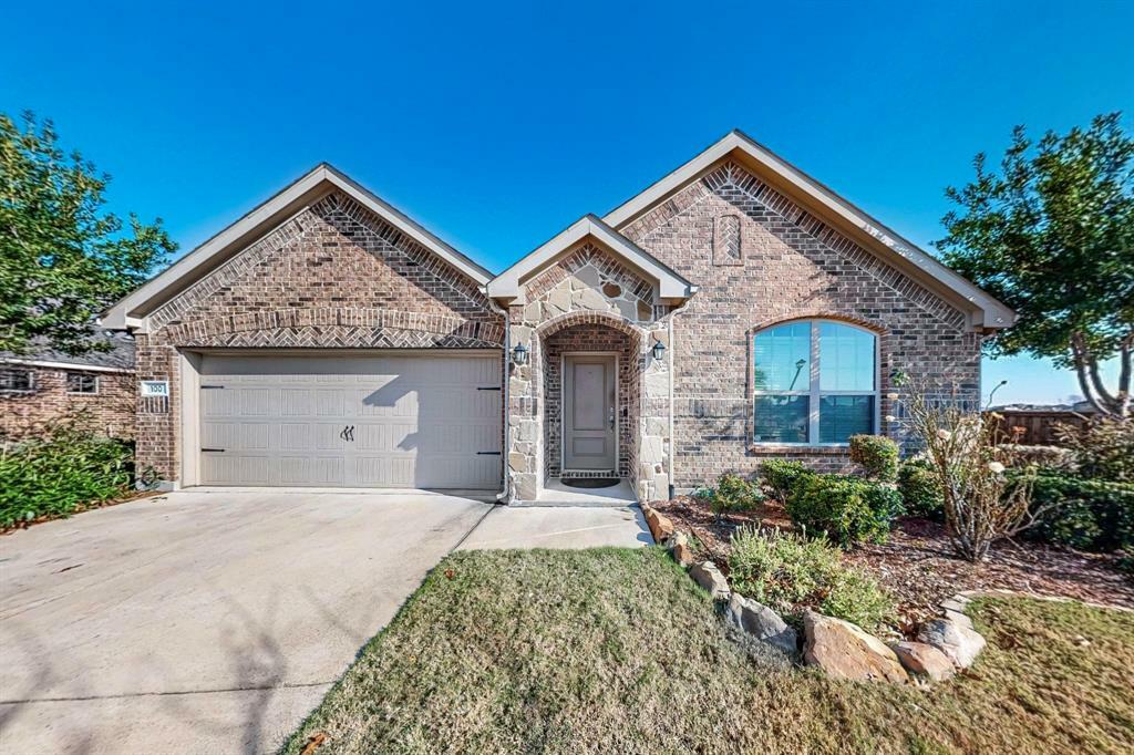 Property Photo: 100 Antler Trail TX 75126