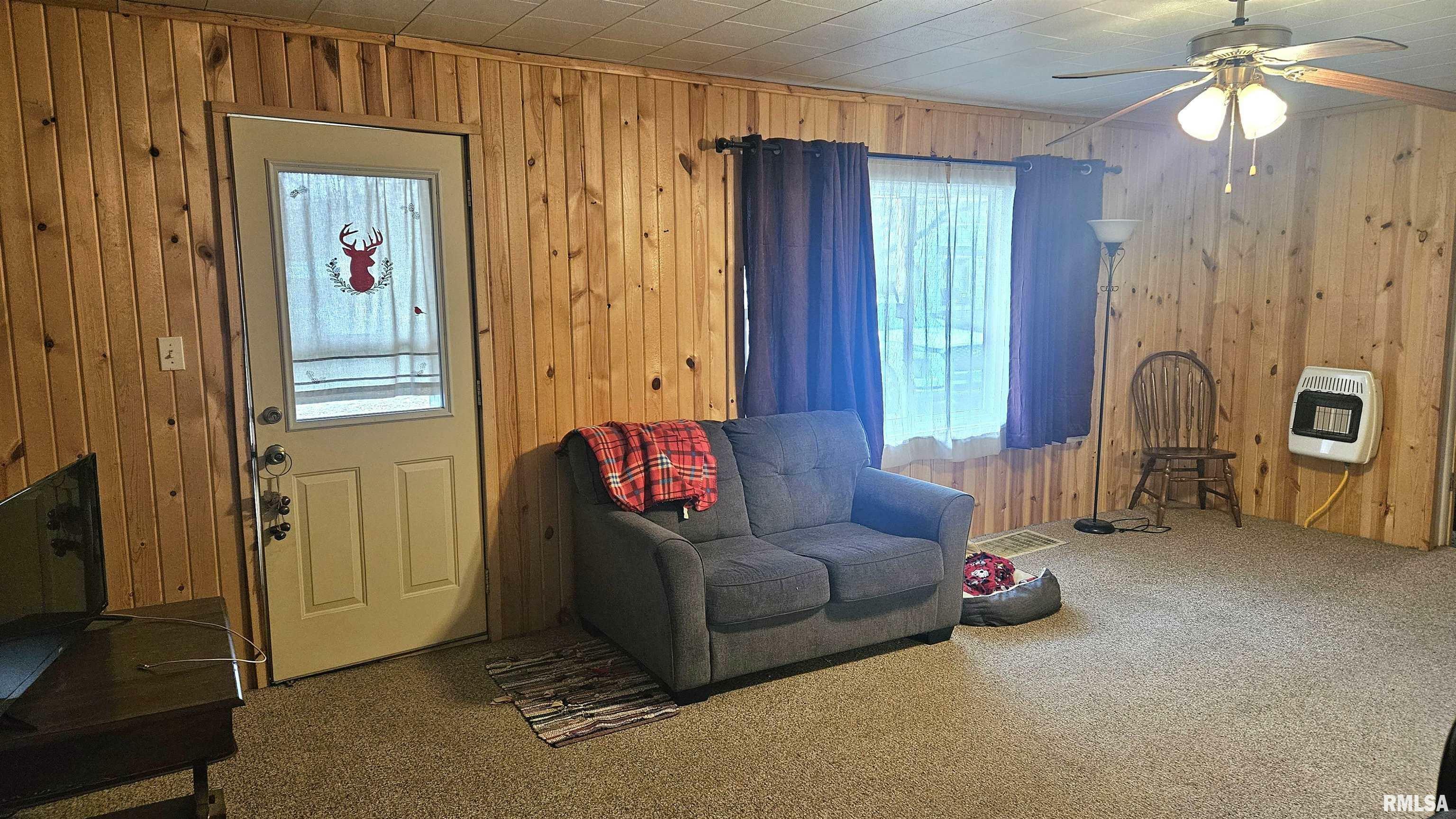 Property Photo:  711 W Avenue F  IL 61542 