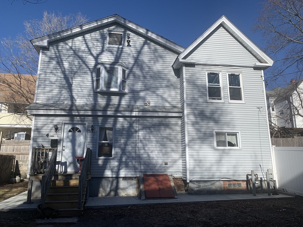 Property Photo:  4 Arlitt Ct  MA 01841 