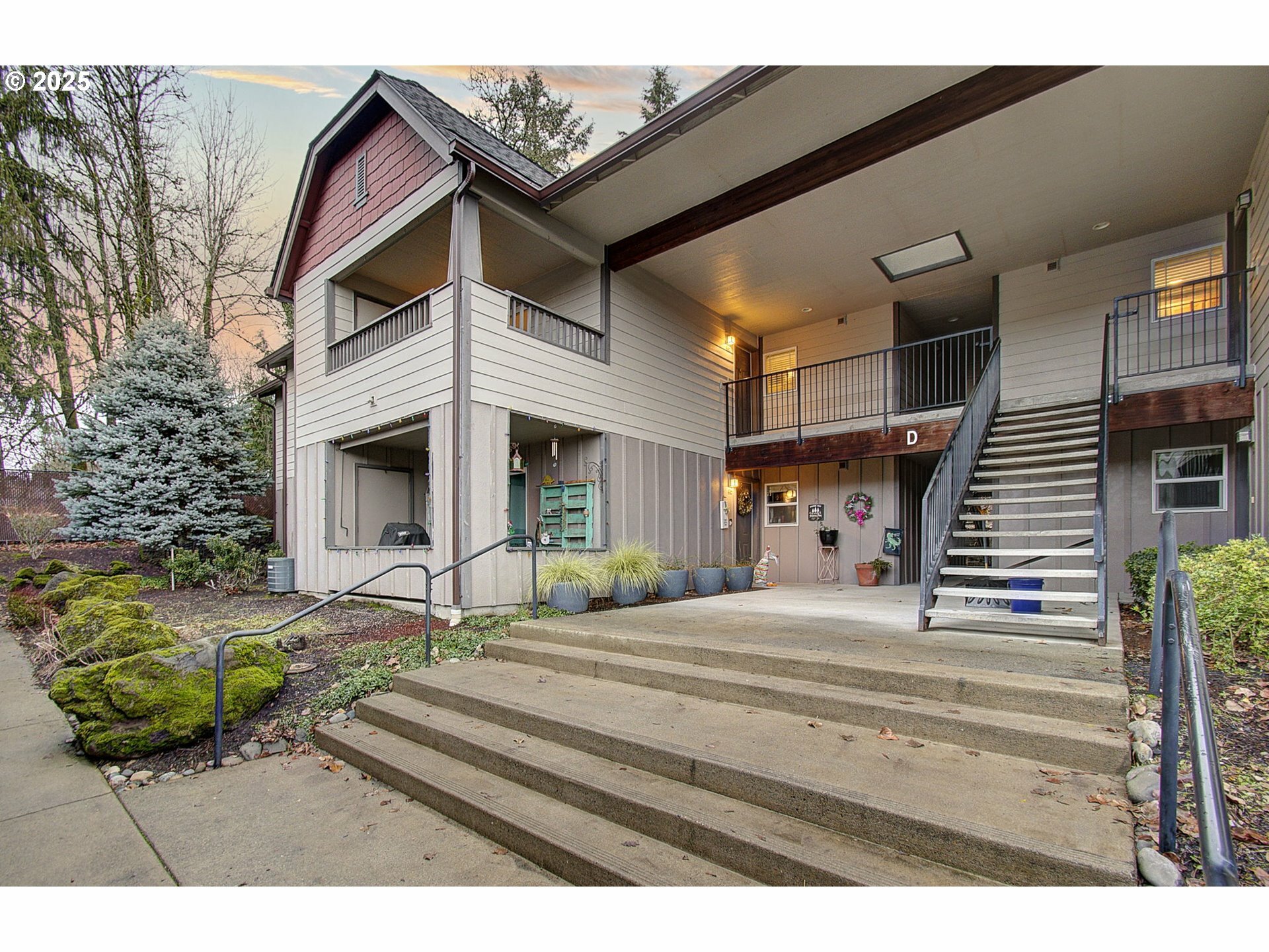 Property Photo:  14019 NE 20th Ave D34  WA 98686 