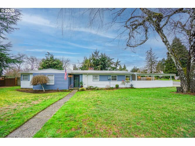 Property Photo: 206 Farview Dr WA 98661