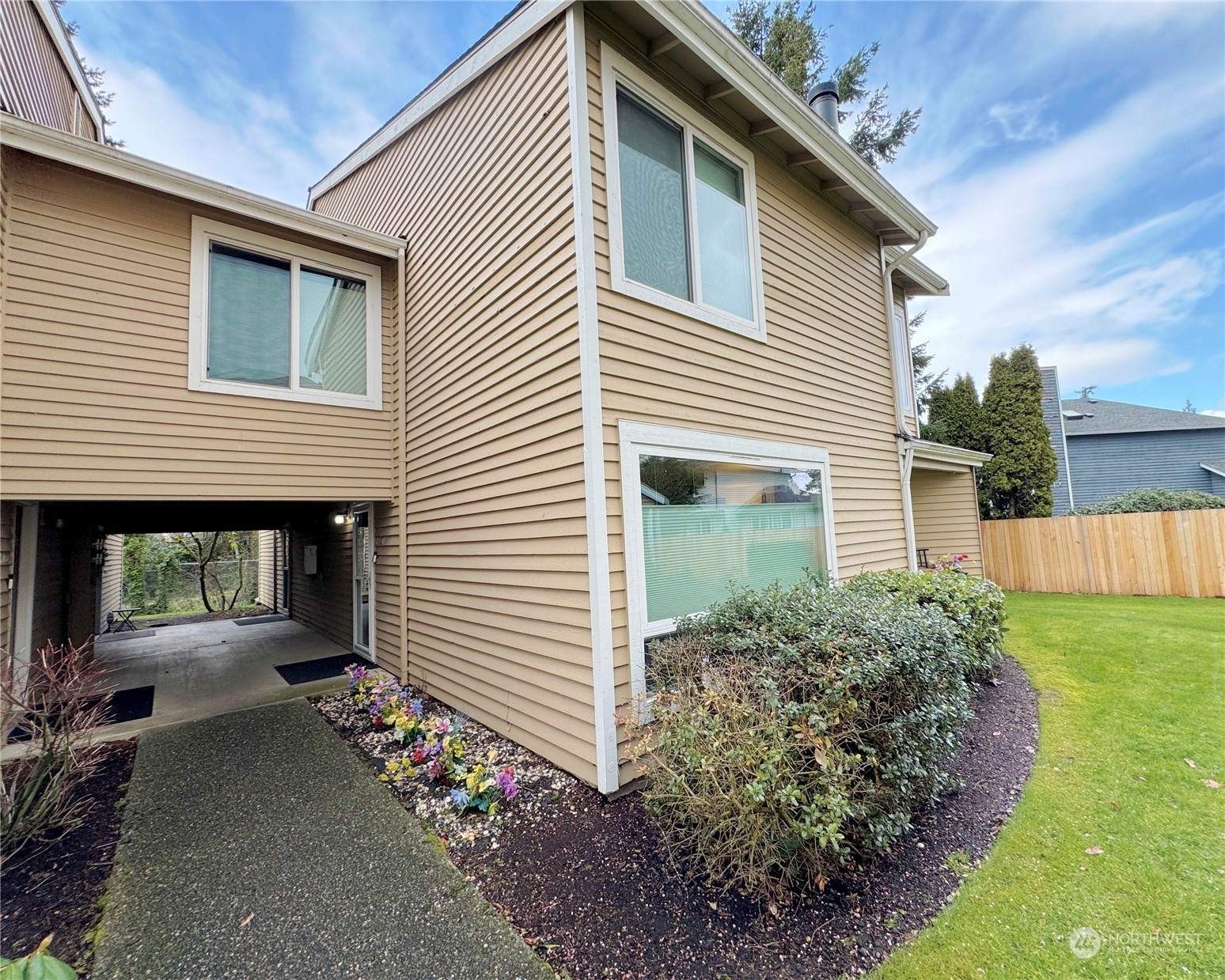 Property Photo:  1200  S 237th Lane 1702  WA 98198 