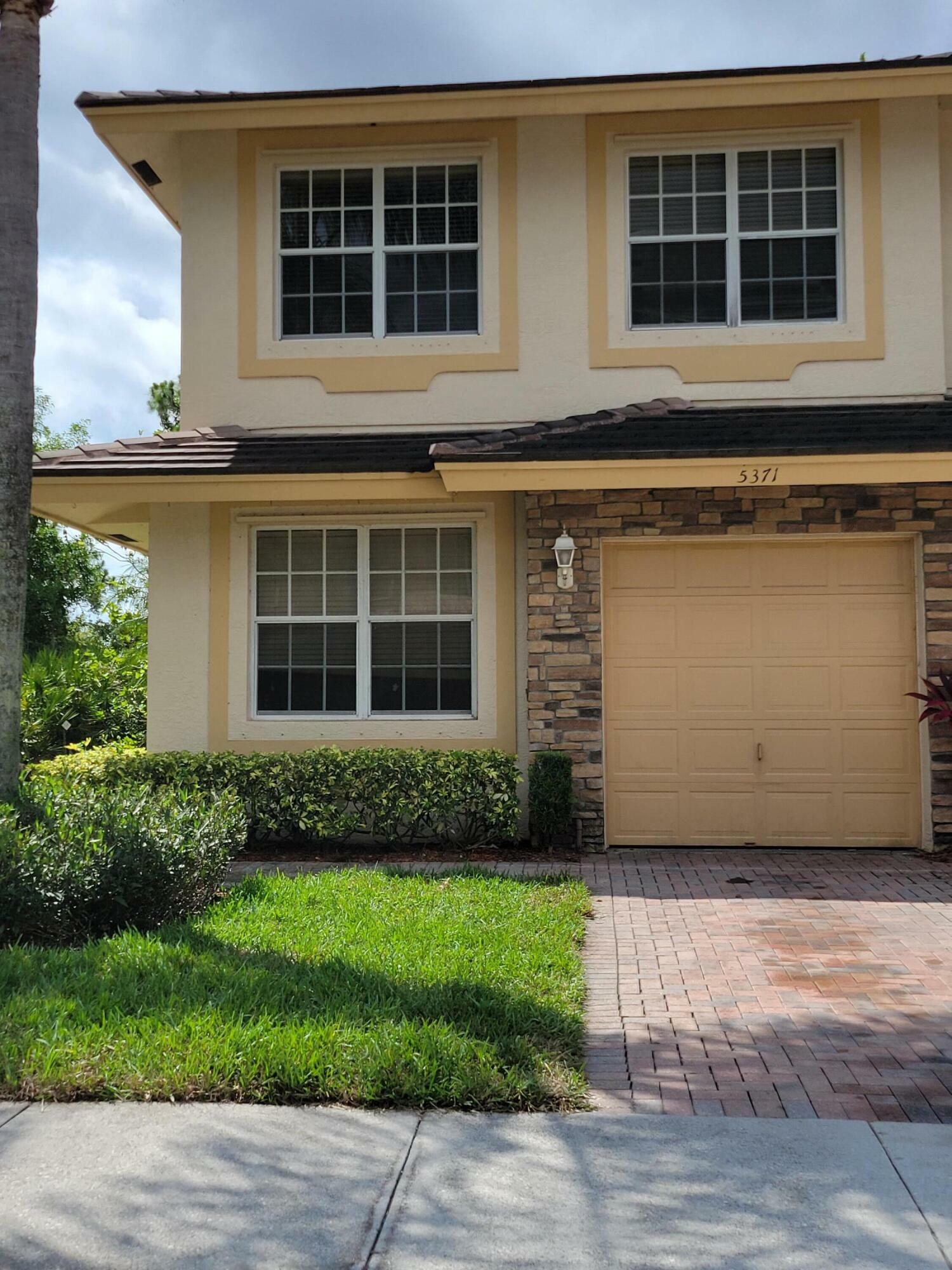 Property Photo:  5371 SE Moseley Drive Drive  FL 34997 