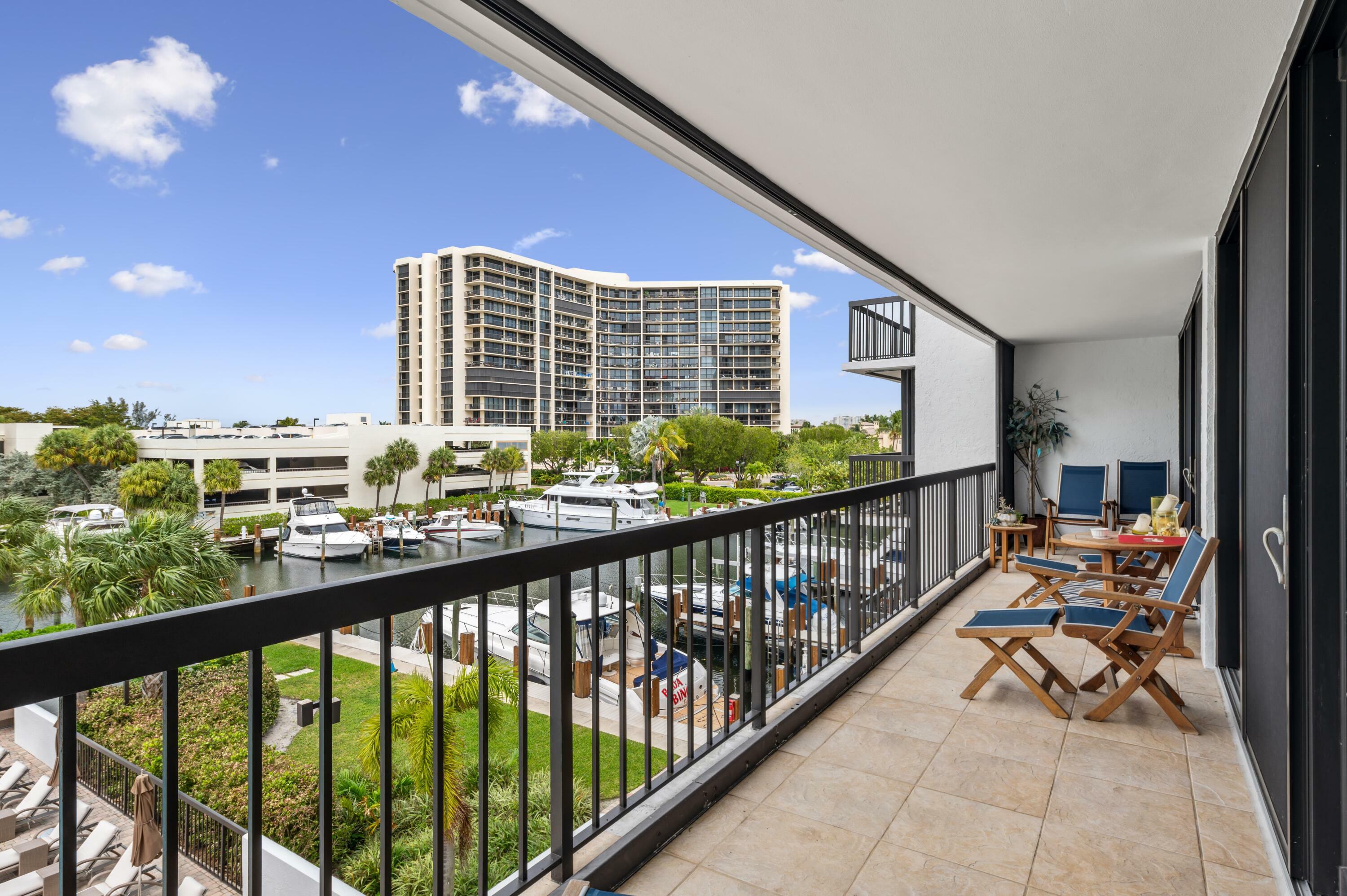 Property Photo:  4748 S Ocean Boulevard 306  FL 33487 