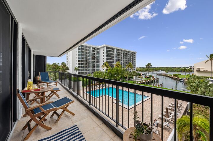 Property Photo: 4748 S Ocean Boulevard 306 FL 33487