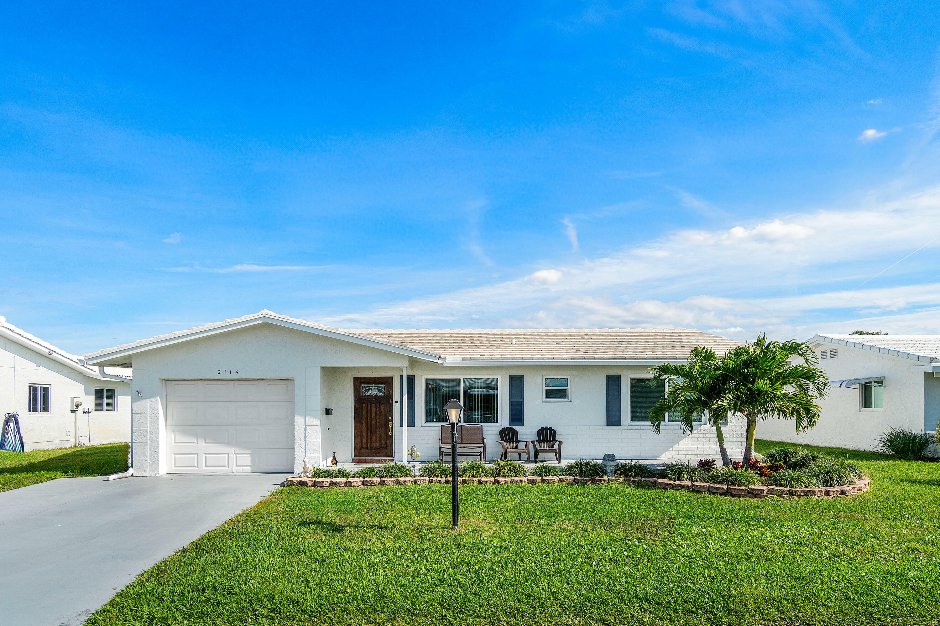 Property Photo:  2114 SW 22nd Street  FL 33426 