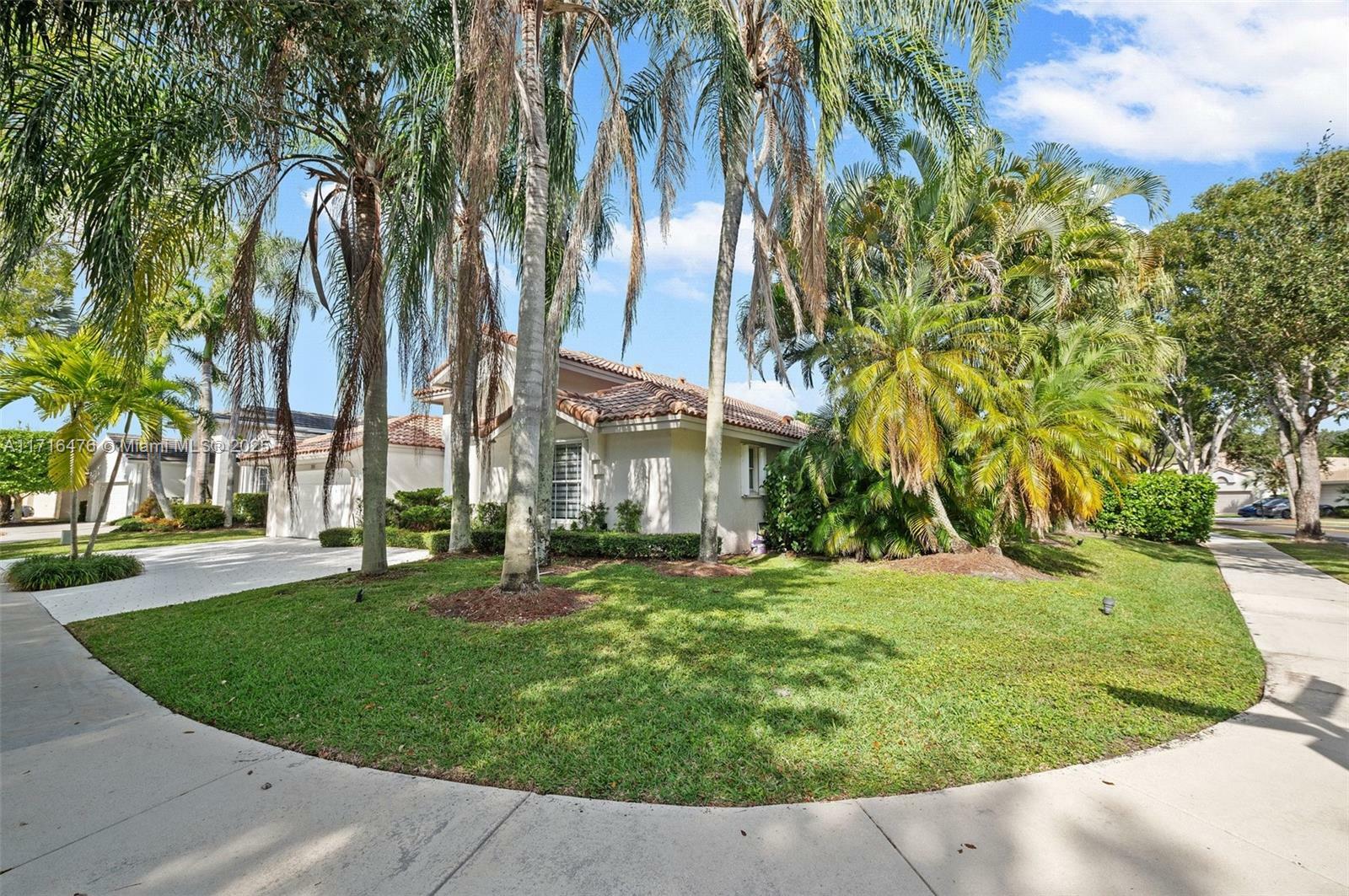 Property Photo:  765 Bayside Ln  FL 33326 