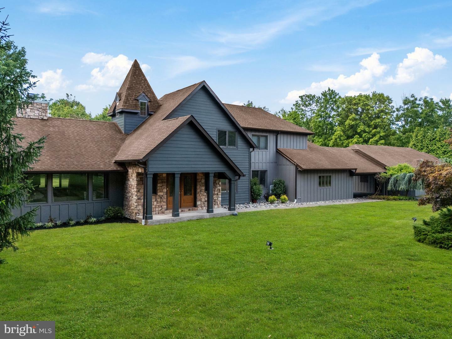 Property Photo:  125 Edison Furlong Road  PA 18901 