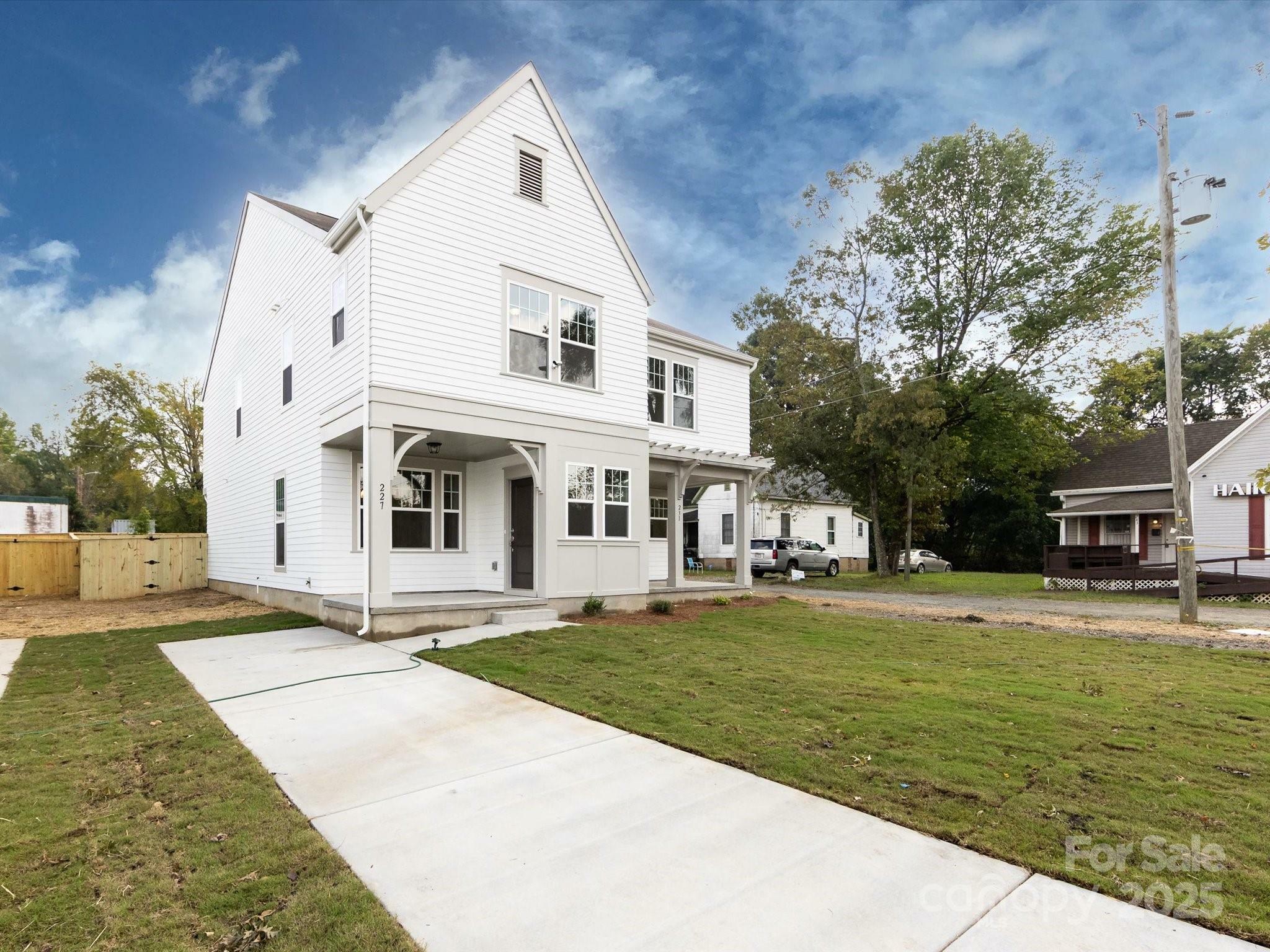 Property Photo:  227 Hoskins Avenue Drive  NC 28208 