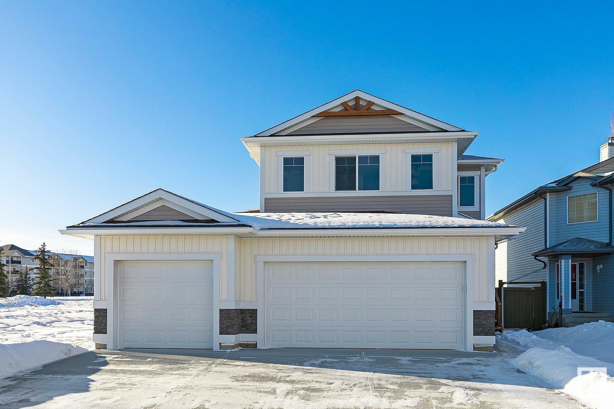 Property Photo:  11 Lawson Boulevard  AB T7X 4P1 