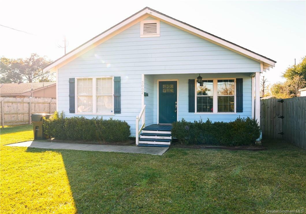 Property Photo: 3002 1st Avenue LA 70601