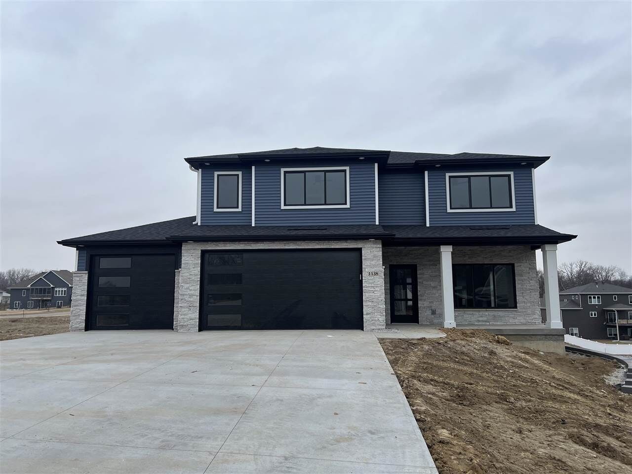 Property Photo: 1138 Kona Cir IA 52241