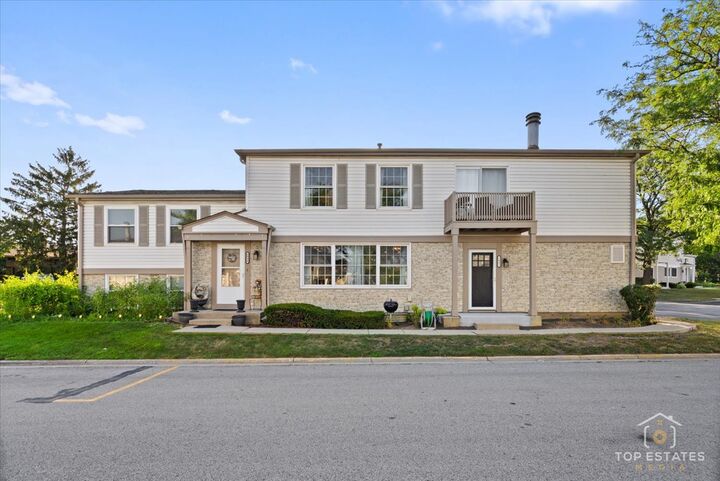 2044 N Ginger Creek Drive  Palatine IL 60074 photo