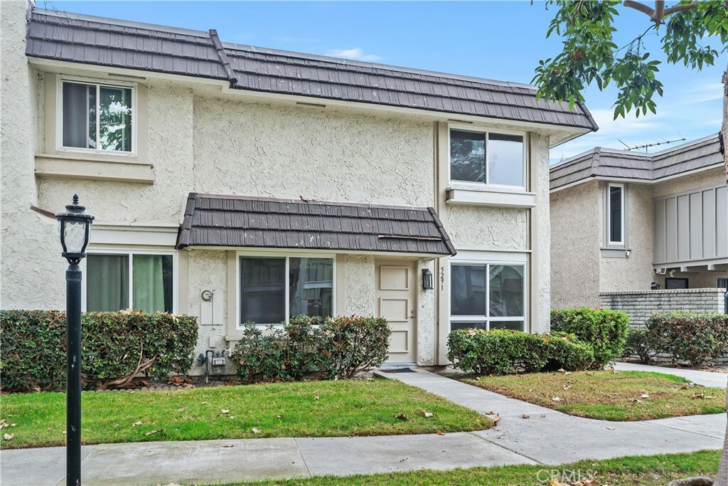 Property Photo:  5291 Tufton Street  CA 92683 