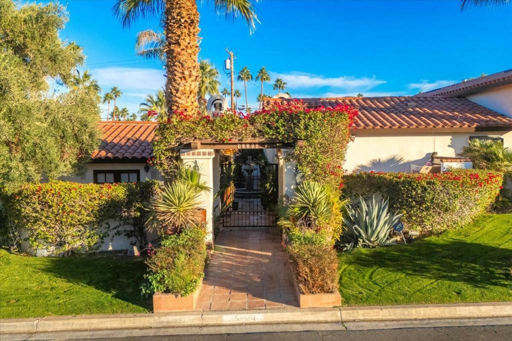Property Photo: 45550 Ocotillo Drive CA 92260