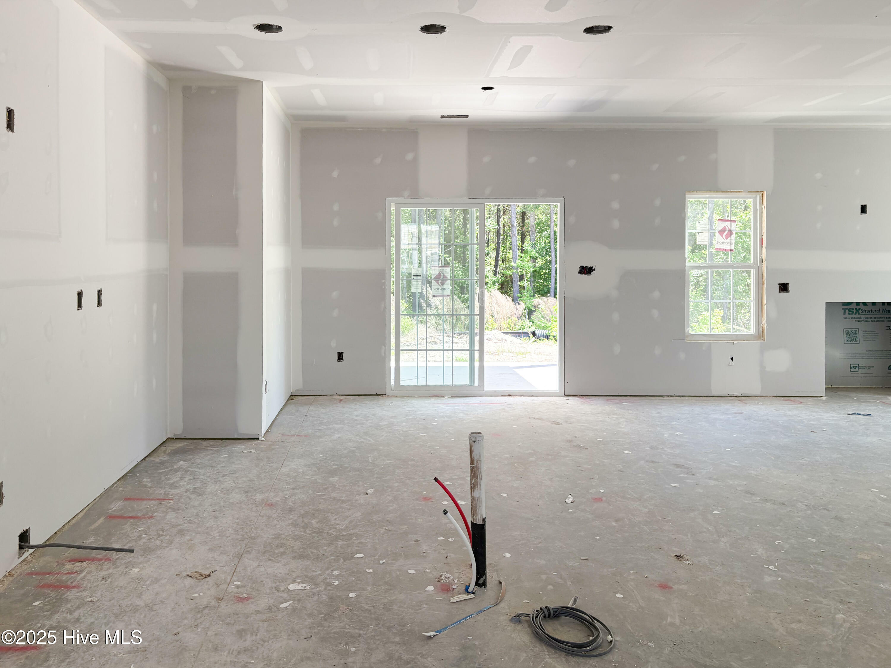 Property Photo: 704 Ellabond Street NC 28460