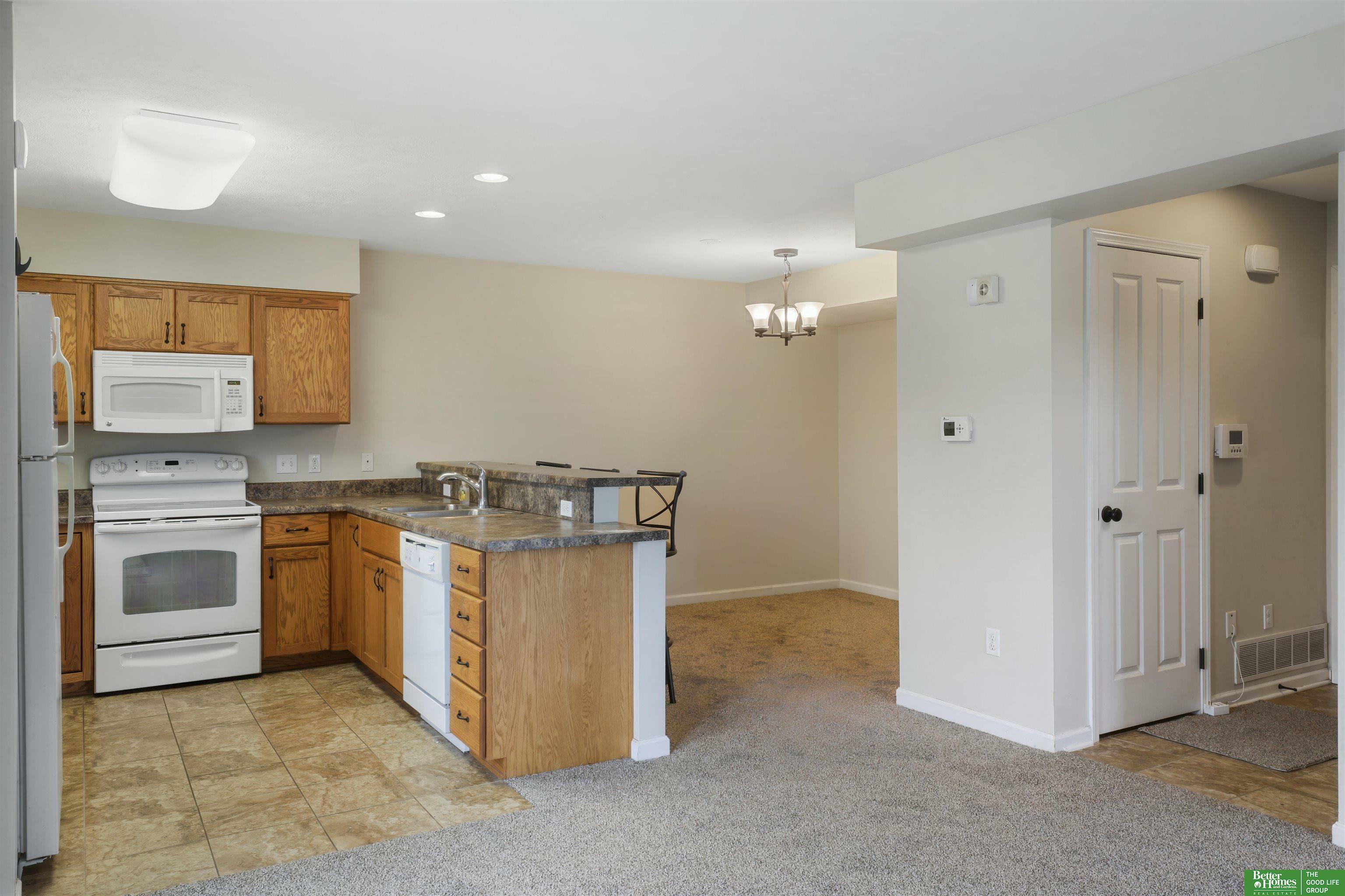 Property Photo:  2510 N 42 Street  NE 68111 