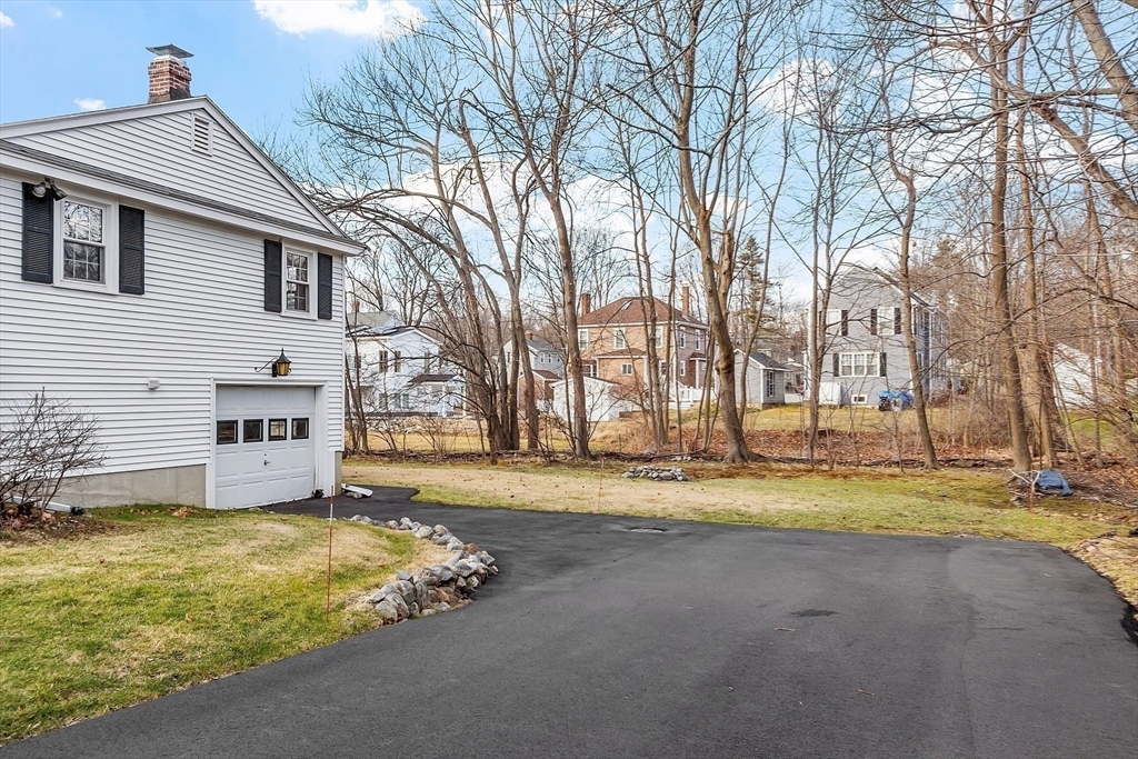 Property Photo:  4 Ivanhoe Lane  MA 01810 