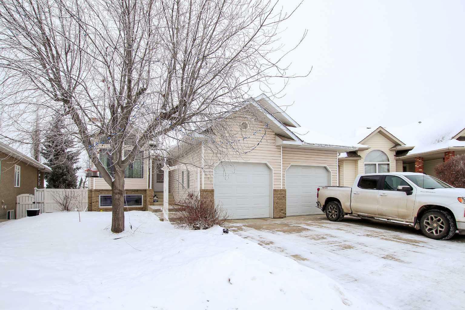 136 Ahlstrom Close  Red Deer AB T4R 2T6 photo