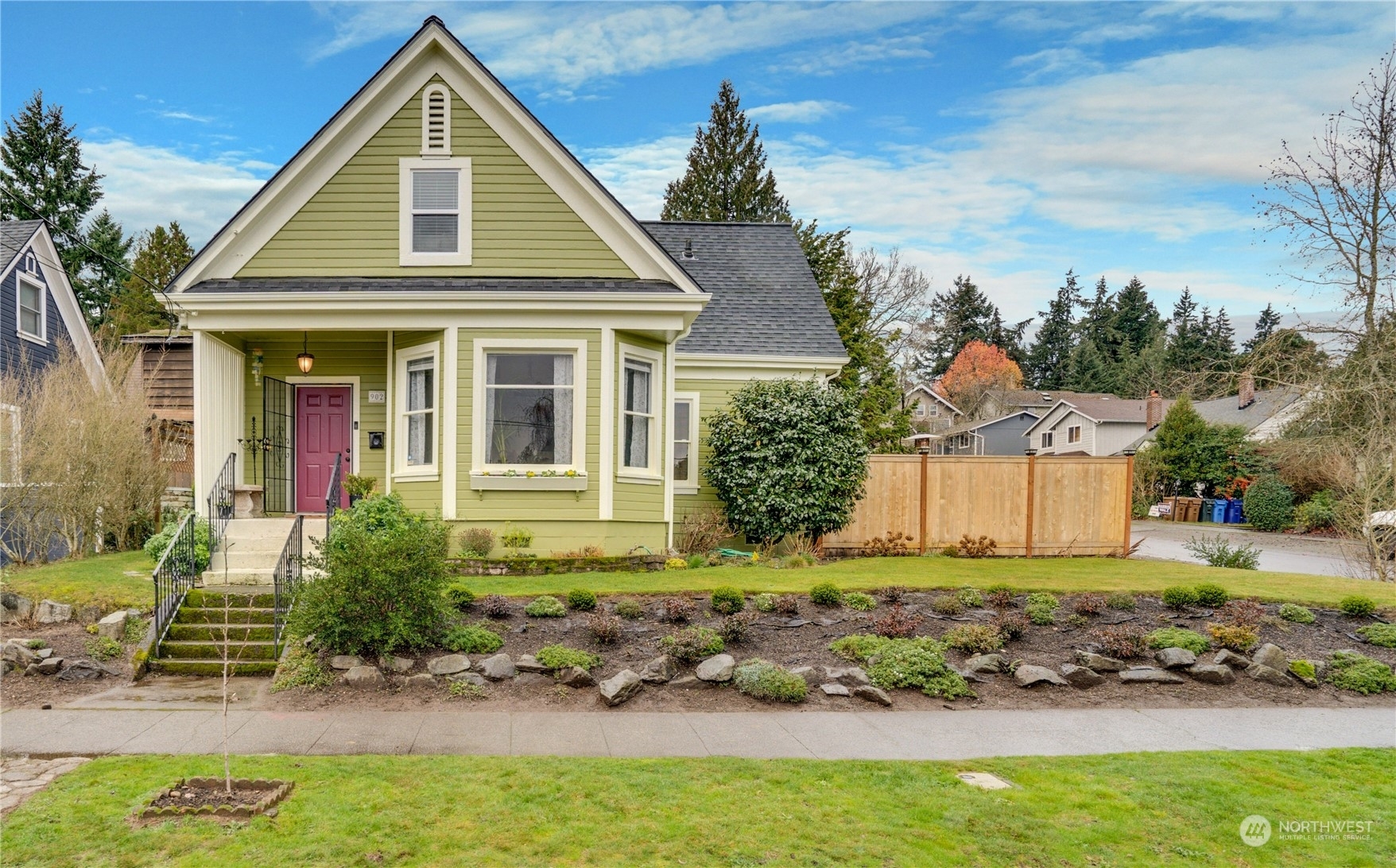 Property Photo:  902 S Lawrence Street  WA 98405 