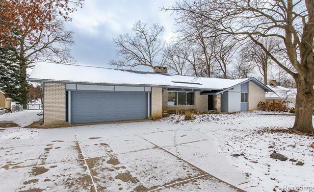 Property Photo:  6715 Wellesley  MI 48346 