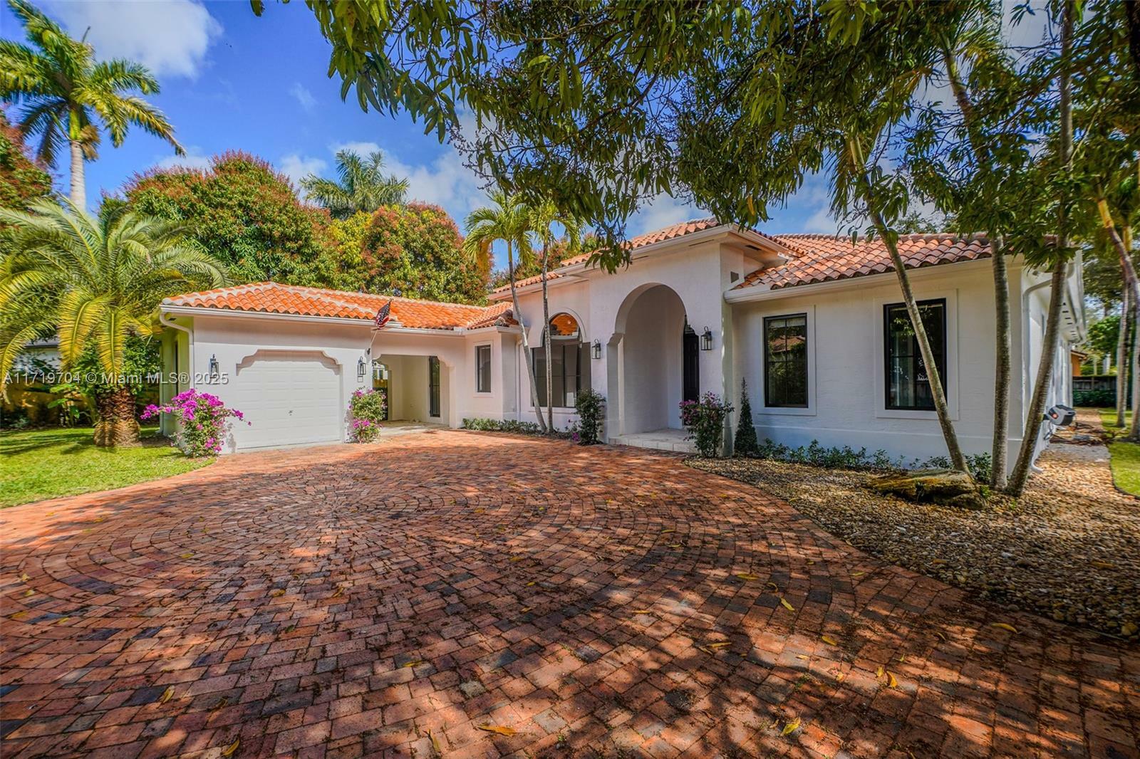 Property Photo: 7935 SW 168th St FL 33157